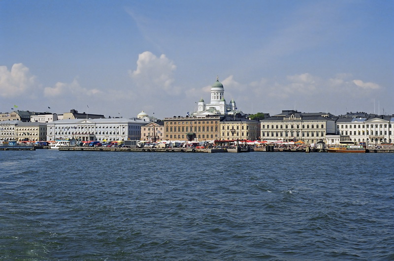 Вид на набережную и кафедральный собор в Хельсинки