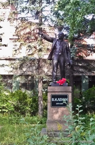 Statue of Vladimir Lenin in the Red Guard Lane
