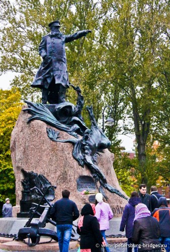 Monument to Admiral Stepan Osipovich Makarov