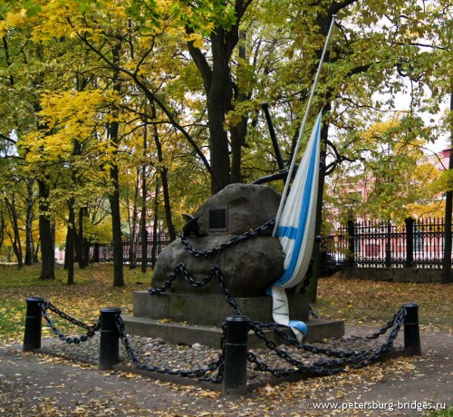 Monument to fallen members of the crew of the clipper Oprichnik